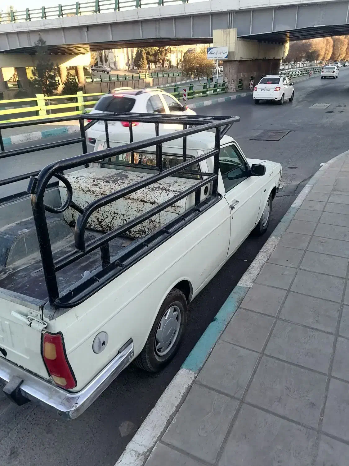 فروش ماشین وانت پیکان|خودرو سواری و وانت|یزد, |دیوار