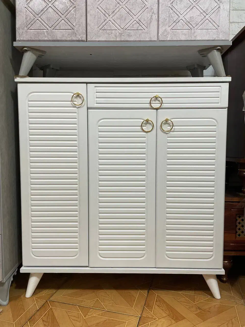 جاکفشی|جاکفشی، کمد، دراور|رشت, کوی طالقانی|دیوار