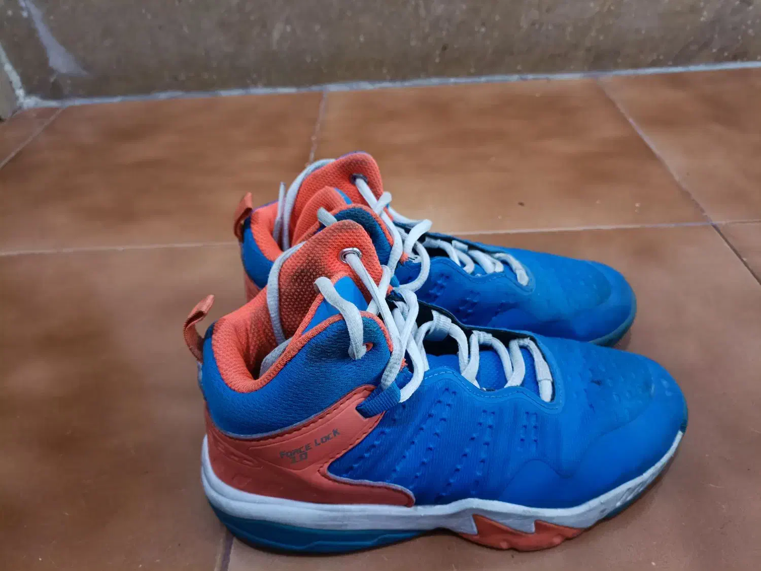 کفش ورزشی بسکتبال مارک با قیمت مناسب|کفش و لباس بچه|شیراز, شهرک والفجر|دیوار