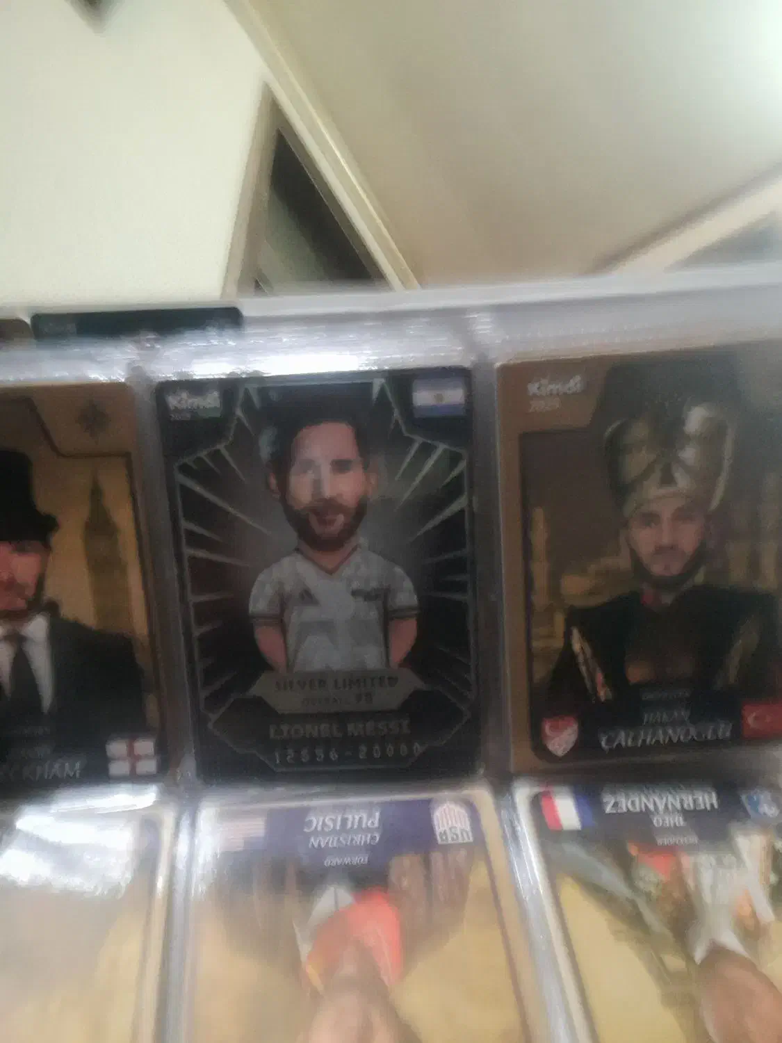 سیلور مسی|اسباب‌‌بازی|قائن, |دیوار