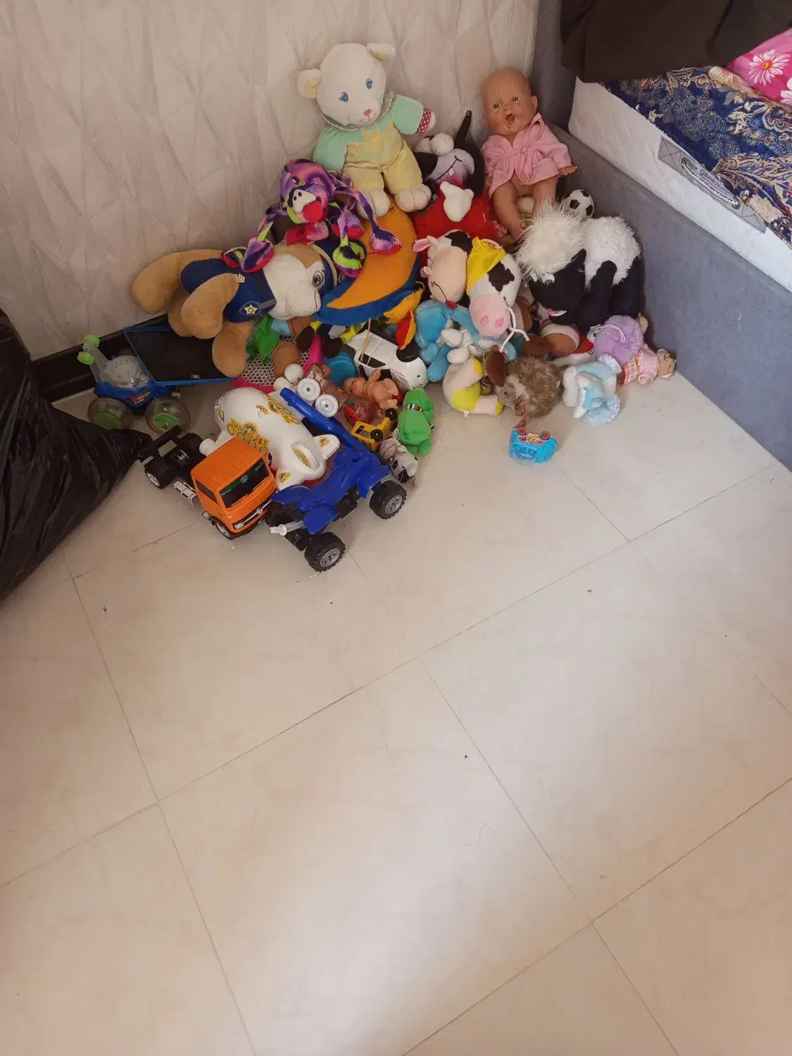 عروسکهاهمه خارجی هستن فروش ب علت جابجای|اسباببازی بچه|شاهینشهر, مسکن مهر|دیوار