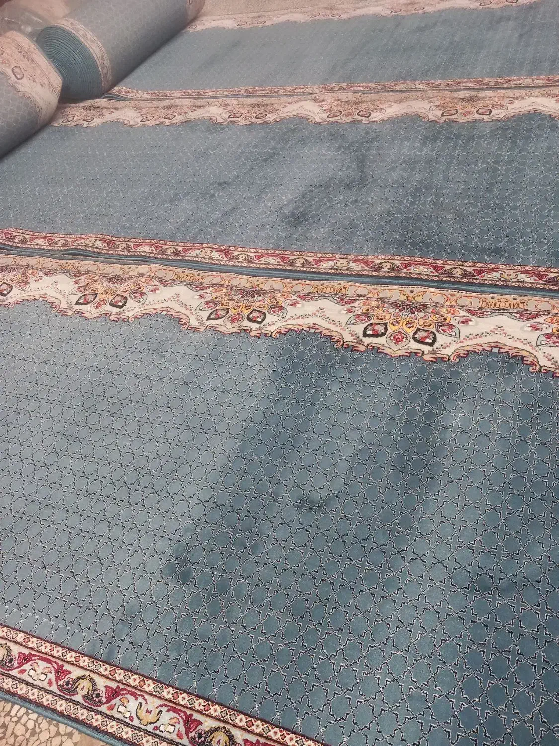 کناره عرض یک ونیم|فرش|آران و بیدگل, |دیوار