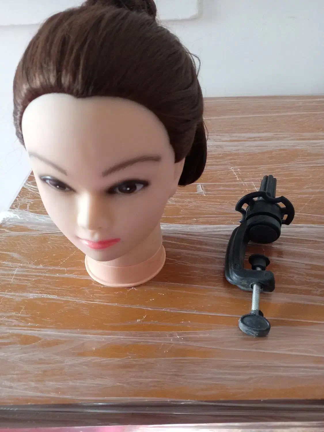 کله مانکن|آرایشگاه و سالنهای زیبایی|دامغان, |دیوار