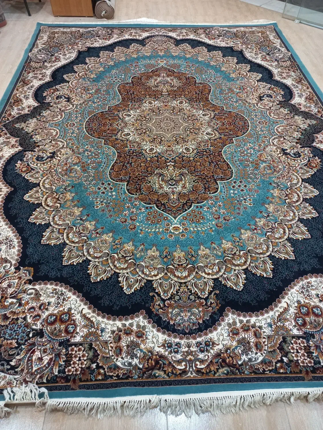 یک جفت۱۲متری۷۰۰شانه فیروزه ای|فرش|برخوار, |دیوار