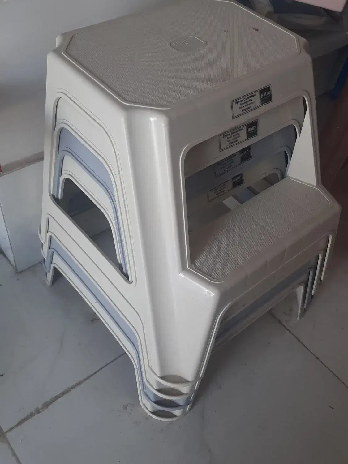 چهار پایه دو طبقه|صندلی و نیمکت|گرگان, |دیوار