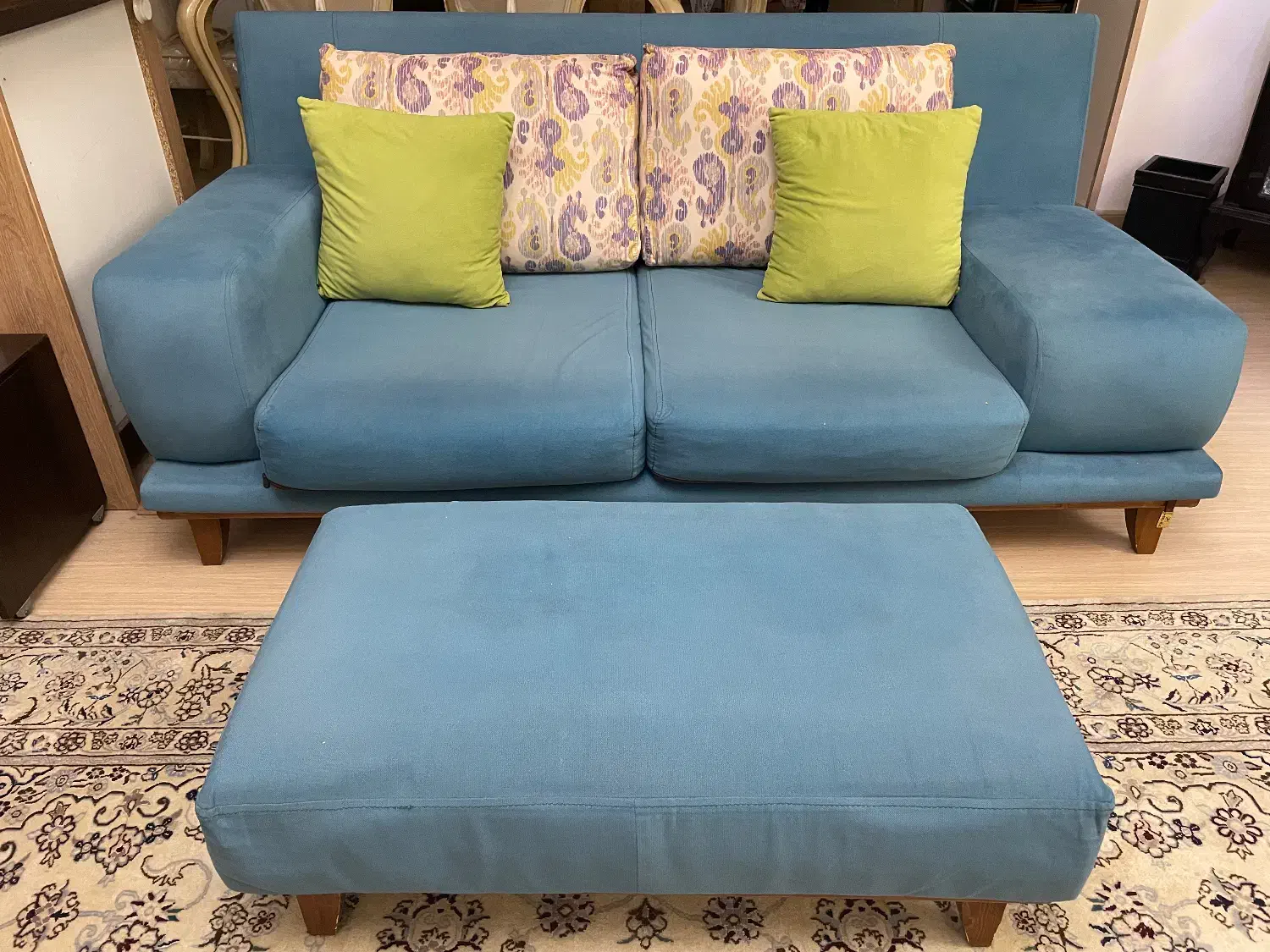 مبل راحتی نیم ست چهار نفره برند یاپراک همراه پاف|مبلمان خانگی و میز عسلی|تهران, مجیدآباد|دیوار