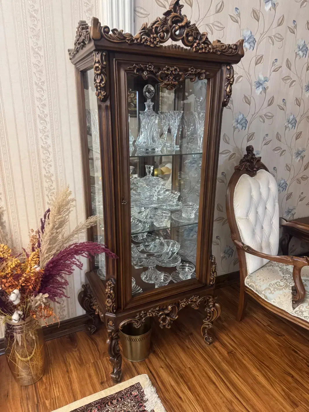 ویترین چوبی منبت کاری شده|بوفه، ویترین، کنسول|تهران, فدک|دیوار