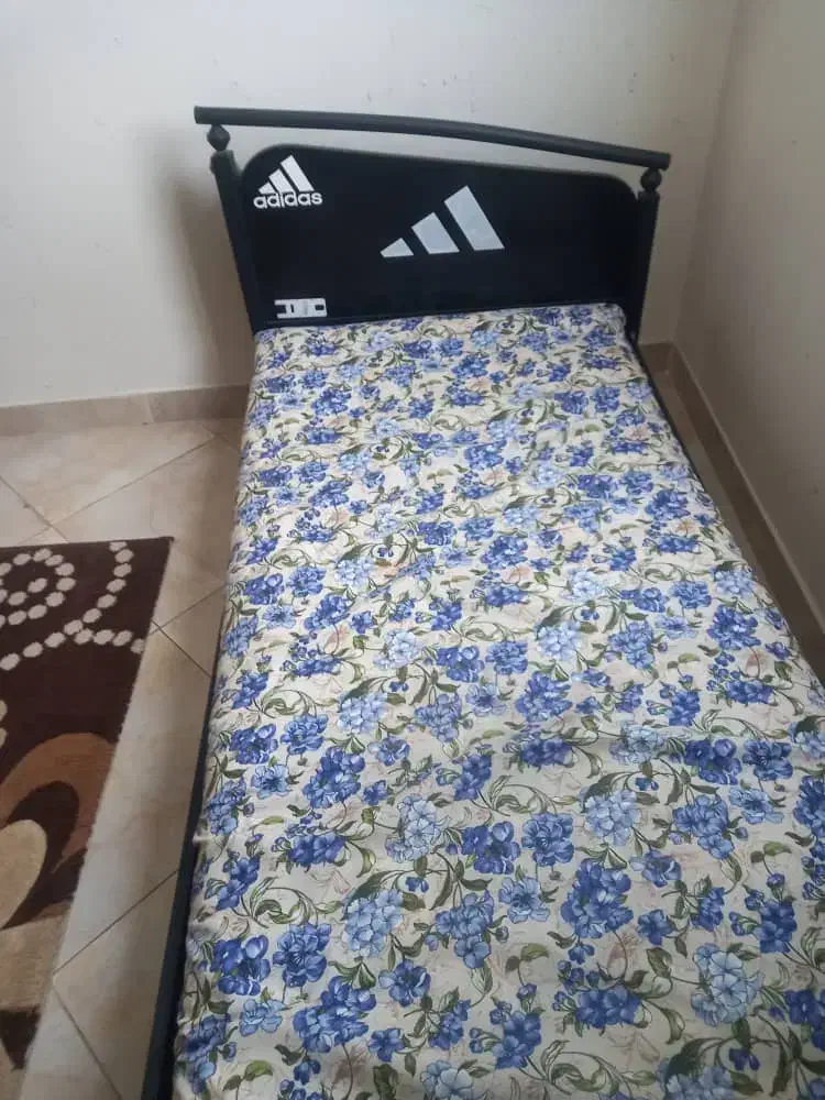 میز غذاخوری چهارنفره .تخت دونفره..لوستر|لوستر و چراغ آویز|قزوین, |دیوار