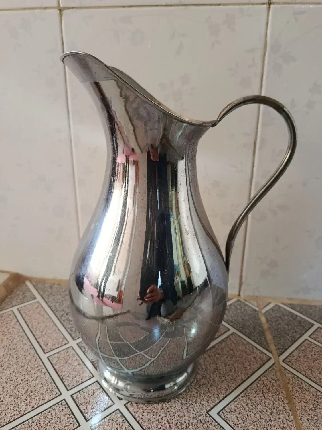 پارچ برنجی قدیمی ترتمیز|صنایع دستی و سایر لوازم تزئینی|فامنین, |دیوار