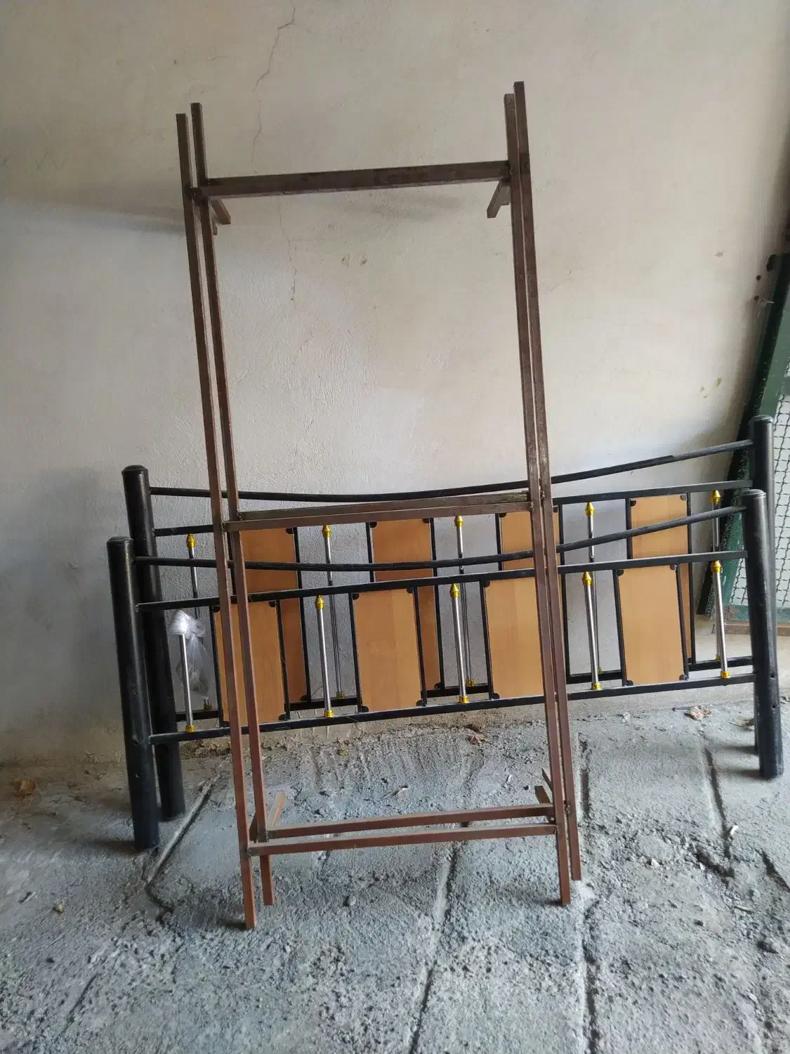 تخت دو نفره فرفورژه|تخت و سرویس خواب|مشهد, امام رضا (ع)|دیوار