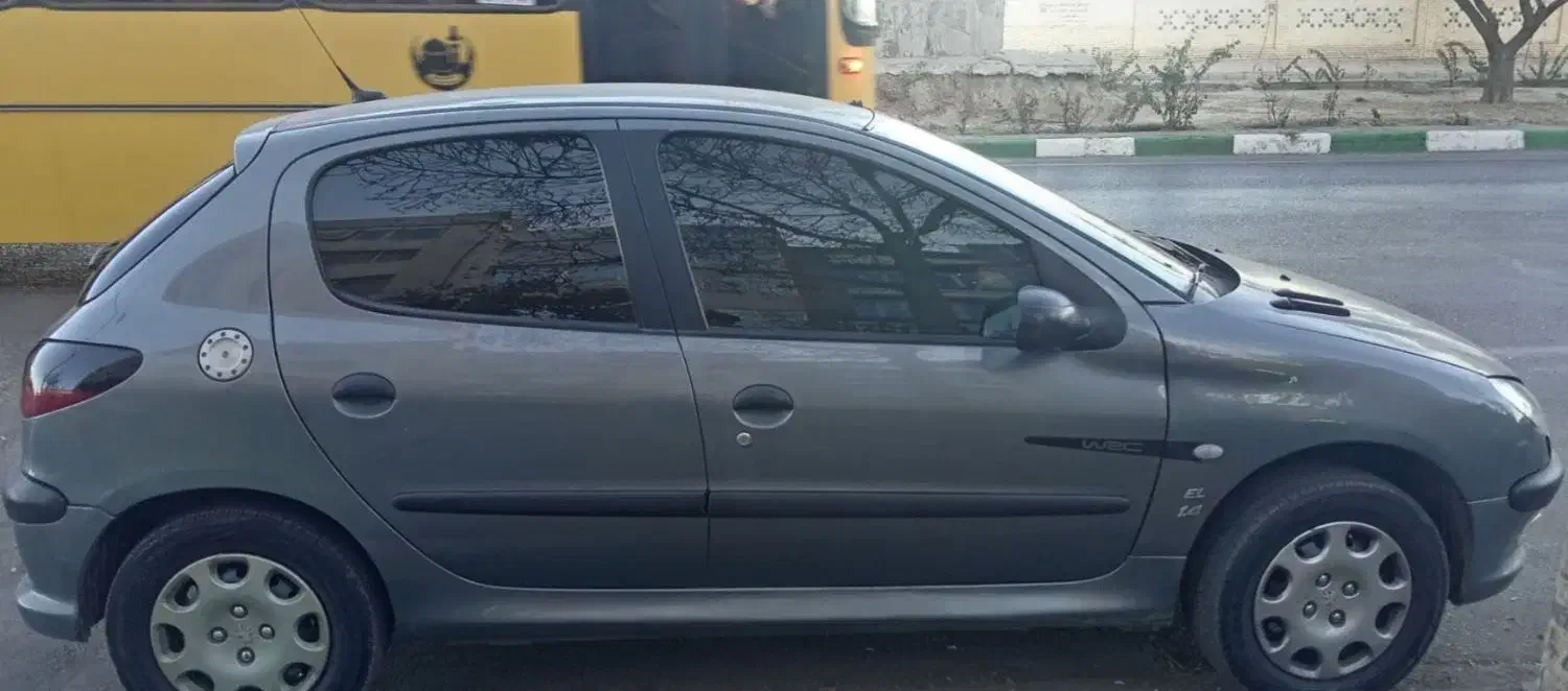 ۲۰۶تیپ دو مدل ۹۰ نوک مدادی عروسک کم کار|خودرو سواری و وانت|مشهد, انقلاب|دیوار