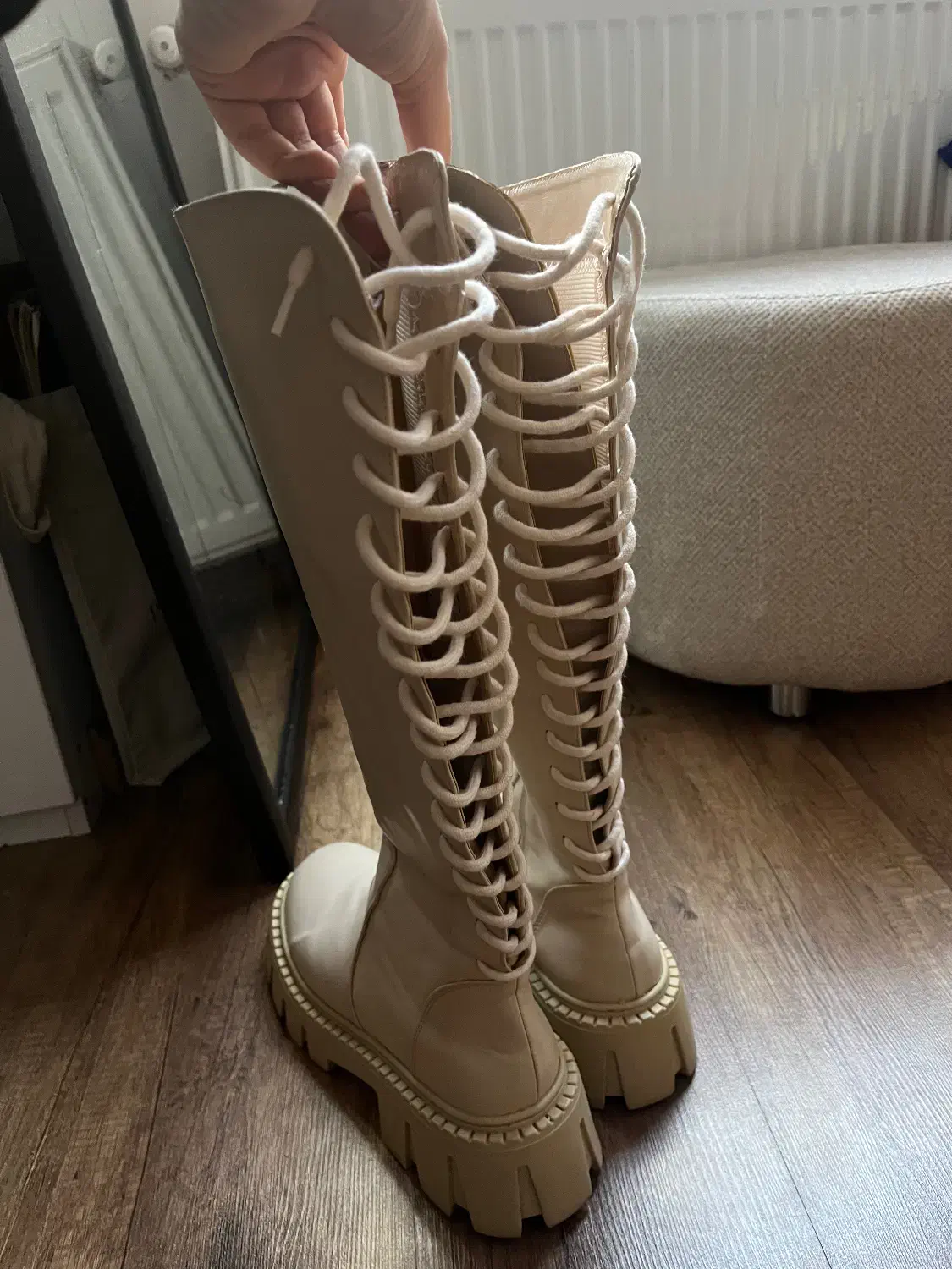 بوت بلند چرمnisantasi|کیف، کفش، کمربند|اردبیل, |دیوار