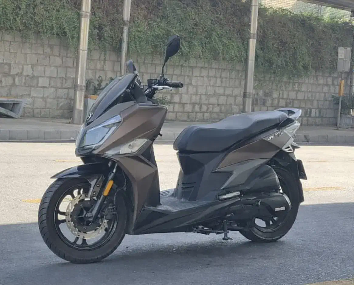 SYM j200-1401|موتورسیکلت|تهران, شهرک نفت|دیوار