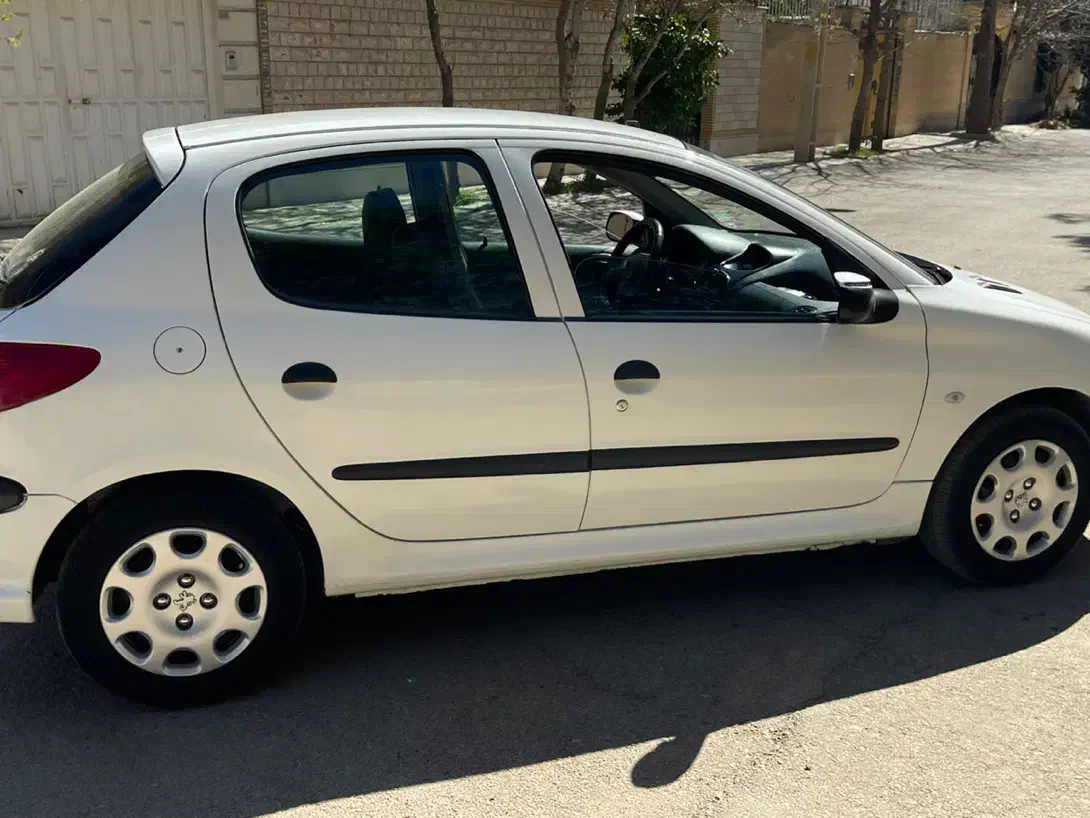 ۲۰۶ مدل ۹۴ تیپ ۵|خودرو سواری و وانت|شیراز, شهرک بهشتی|دیوار