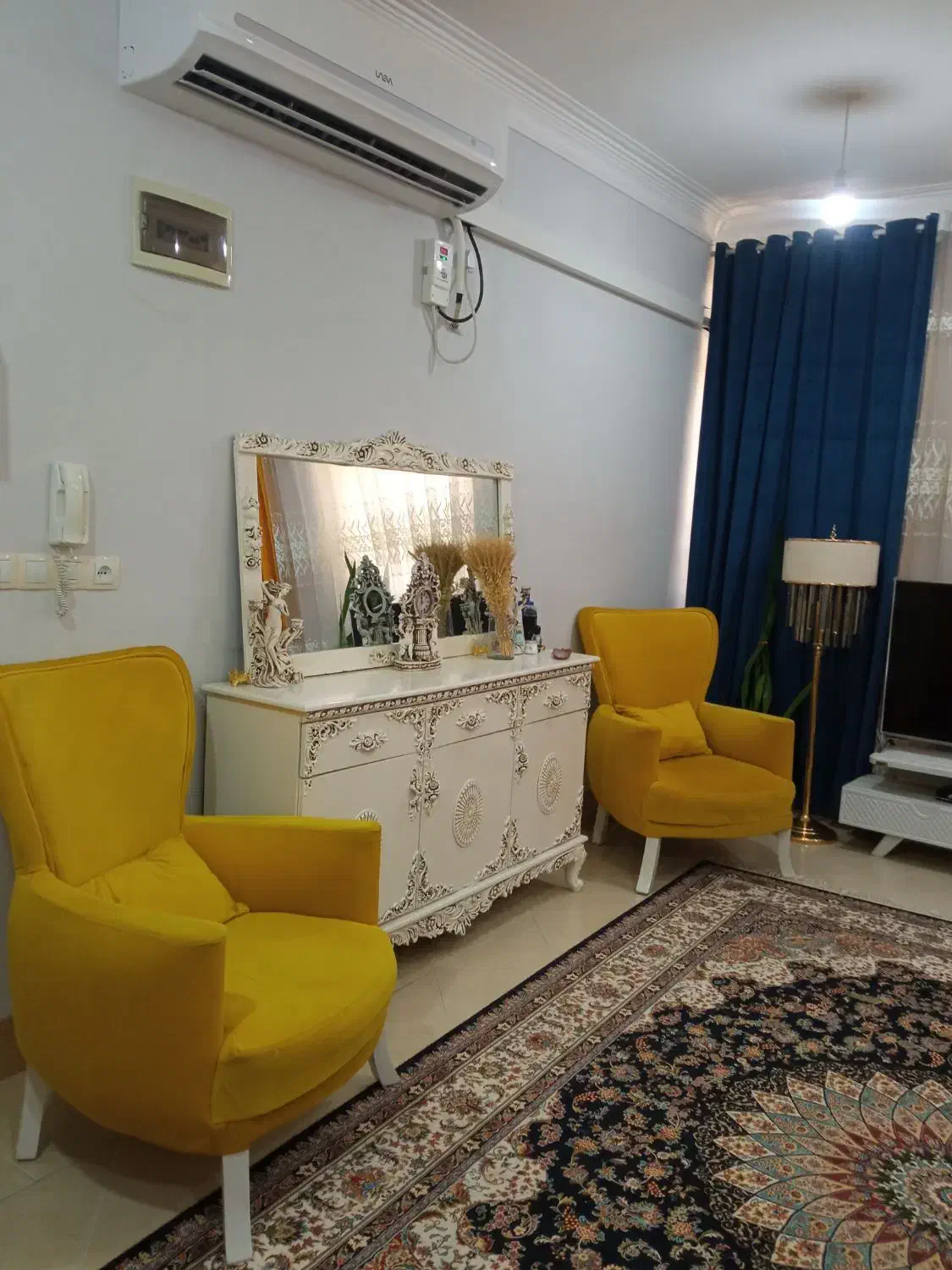 مبل ۷نفره کلاسیک راحتی|مبلمان خانگی و میز عسلی|دوگنبدان, |دیوار