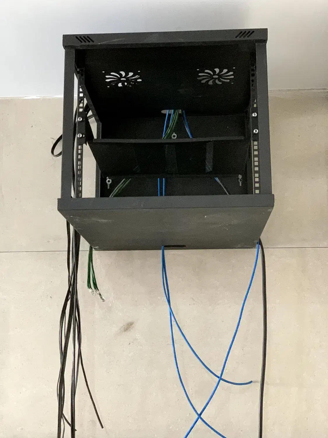 عیبیابی تخصصی و نصب دوربین امنیتی|خدمات پیشه و مهارت|قرچک, زیبا شهر|دیوار