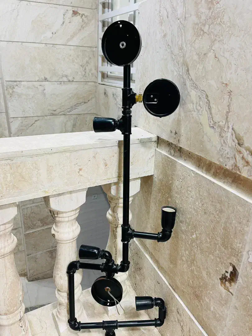 چراغ تزئنی خاص|ریسه و چراغ تزئینی|دوگنبدان, |دیوار