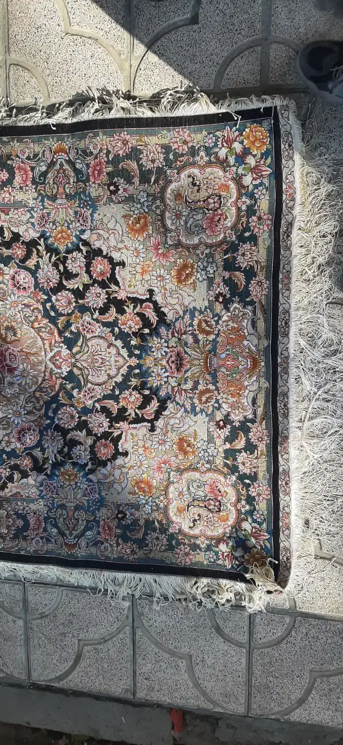 فرش دست باف یک و نیم متری|فرش|ارومیه, |دیوار