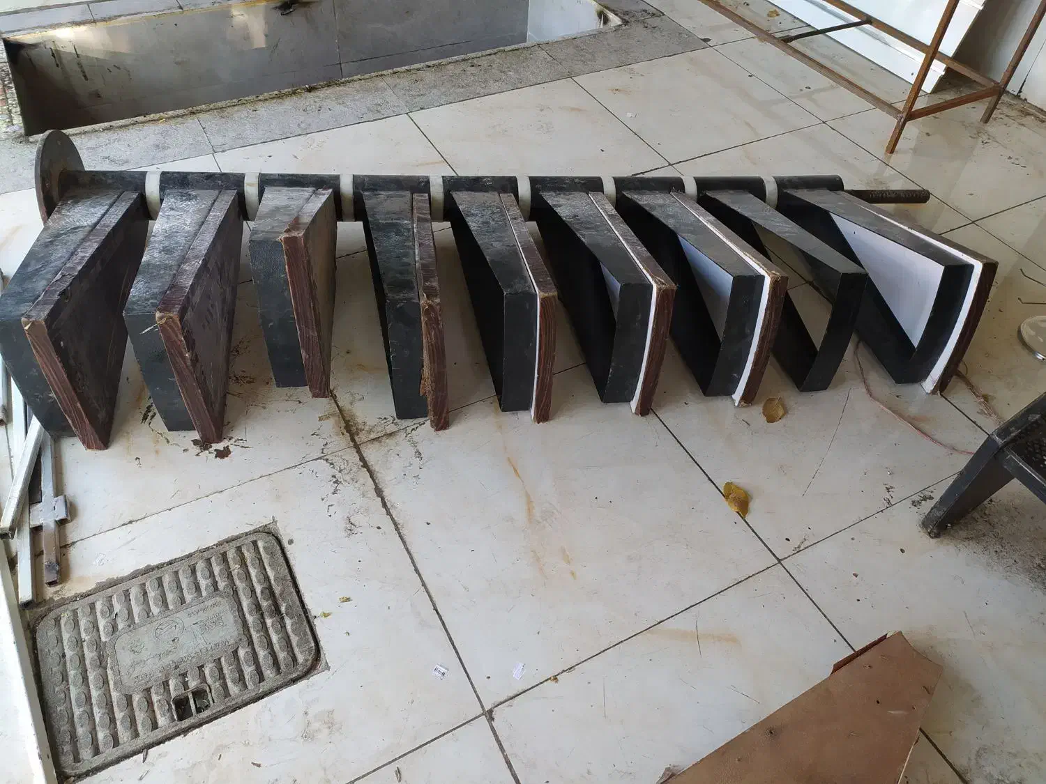 پله گردان چرخشی نردبان|مصالح و تجهیزات ساختمان|قزوین, |دیوار