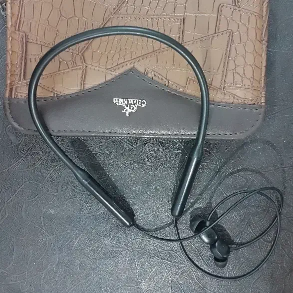 هنذفری گردنی انکر U 2 i|لوازم جانبی موبایل و تبلت|قم, ارم|دیوار