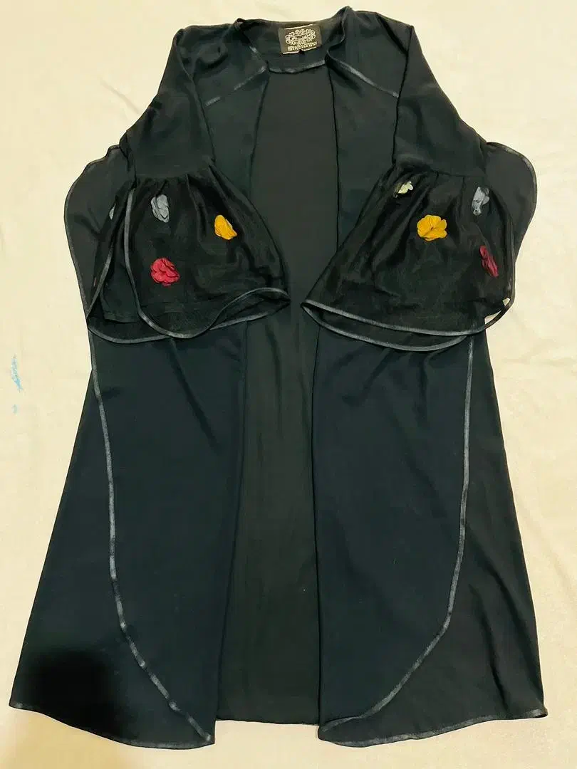 عبا کاملا نو پوشیده نشده ۲سایز ۷۰۰هزار با تخفیف|لباس|کنارک, |دیوار