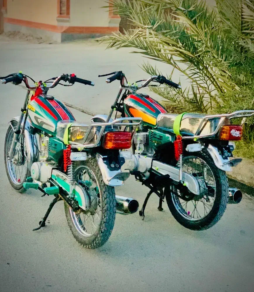 موتور هندا ۱۲۵ احسان ۲۰۰ مسابقه ایی درحد خشک|موتورسیکلت|زاهدان, |دیوار