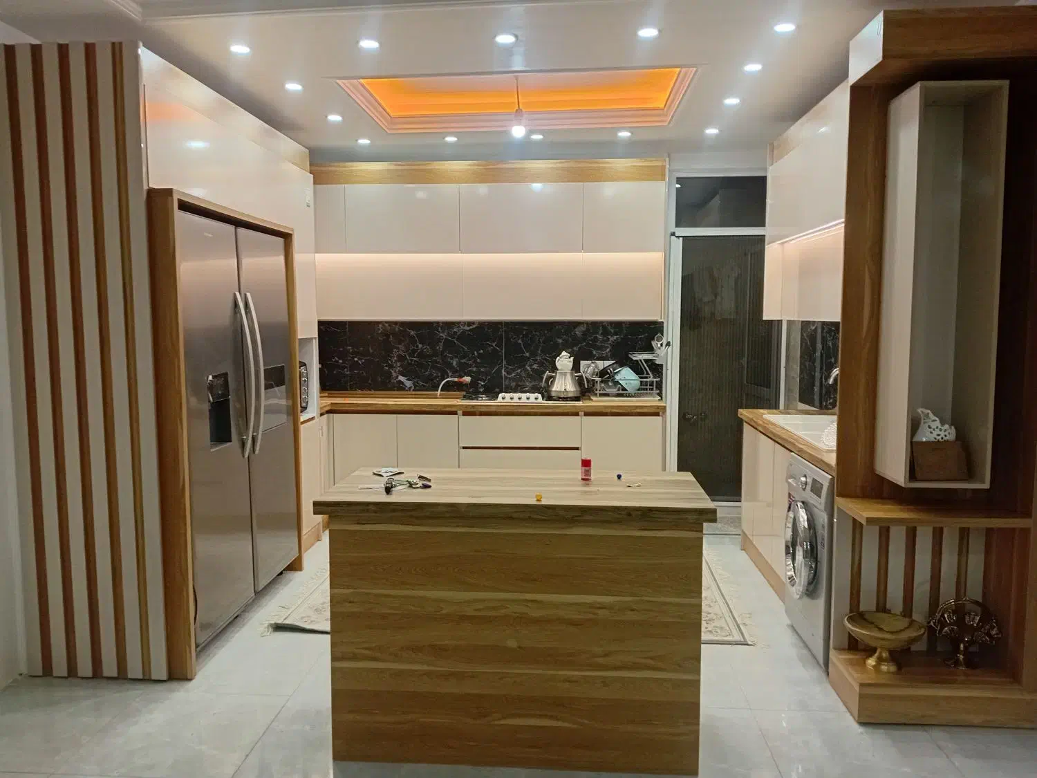 ساختمان۳ طبقه یکجا با پارکینگ|فروش خانه و ویلا|نسیمشهر, |دیوار