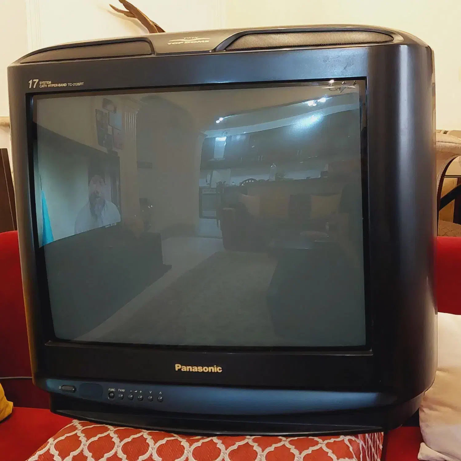 ۲ تلویزیون قدیمی پاناسونیک و ال جی|تلویزیون و پروژکتور|آمل, |دیوار