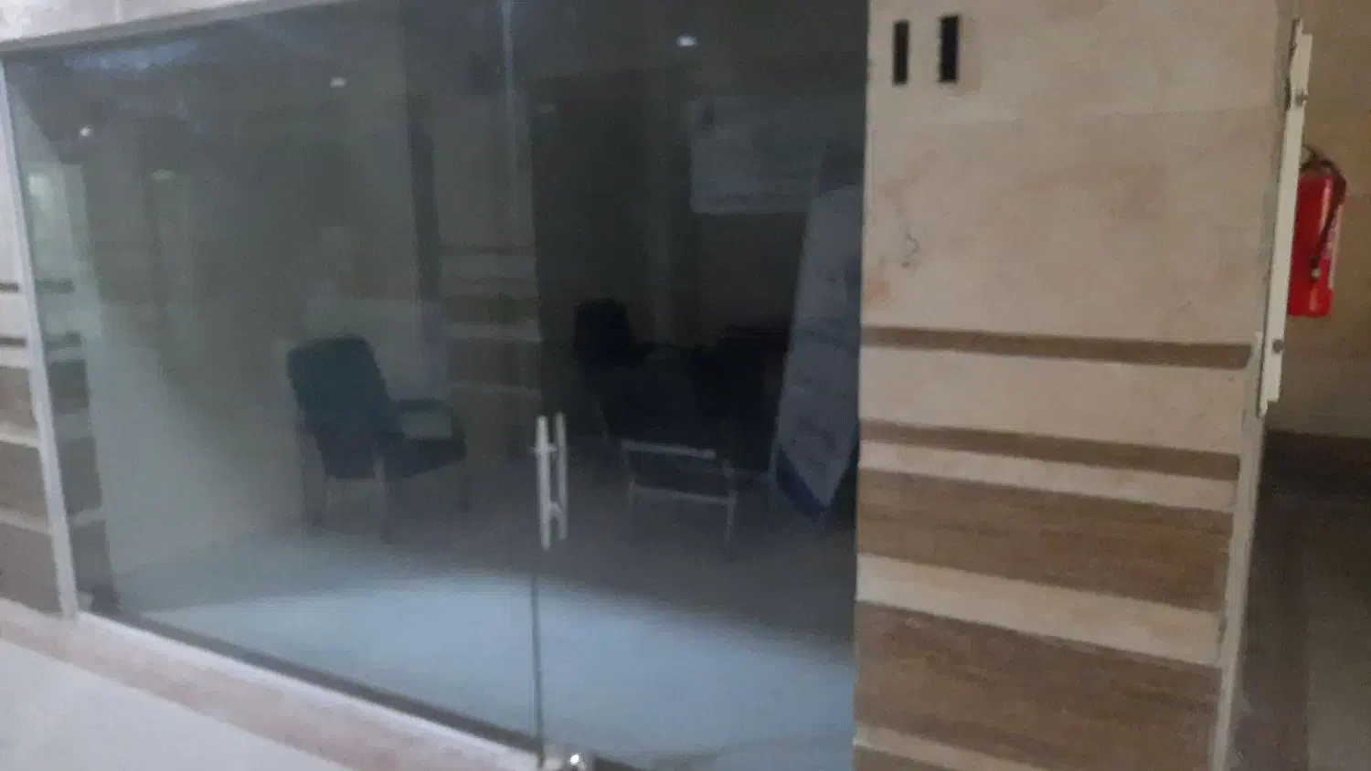 مغازه 25 متری نوساز در مجتمع اداری تجاری شهریار|اجارهٔ مغازه و غرفه|شهریار, شهرک وائین|دیوار