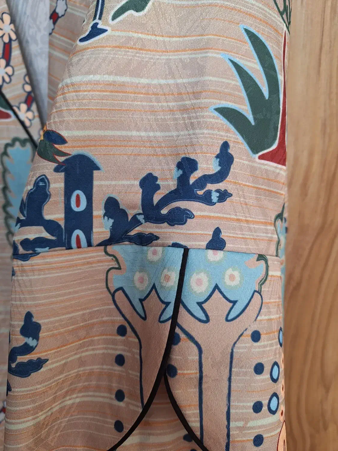 مانتو نو|لباس|تهران, تختی|دیوار