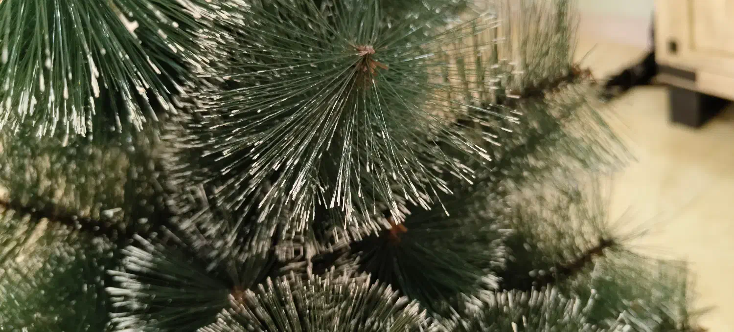 درخت کریسمس 145 سانتی|گل مصنوعی|رشت, بوسار|دیوار