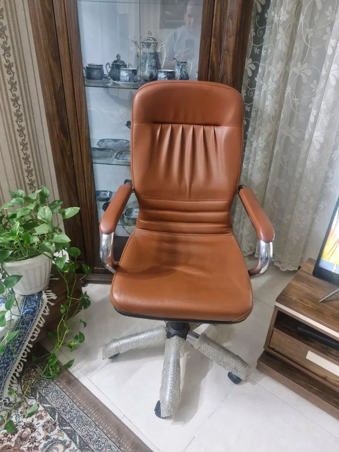 صندلی معاونتی چرم طبی ۳ حالته شرکتی|دفتر کار|بابل, |دیوار