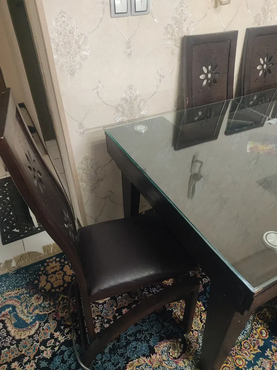 میز ناهارخوری|میز و صندلی غذاخوری|صدرا-فارس, فاز ۲|دیوار