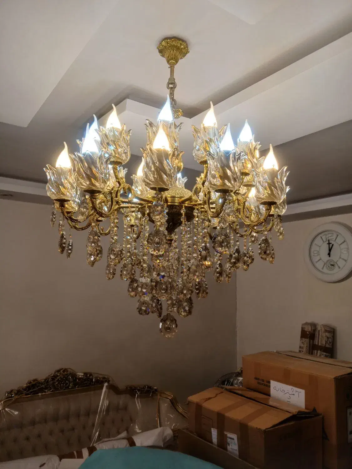 لوستر برنجی ۲۴ شعله|لوستر و چراغ آویز|تهران, افسریه شمالی|دیوار