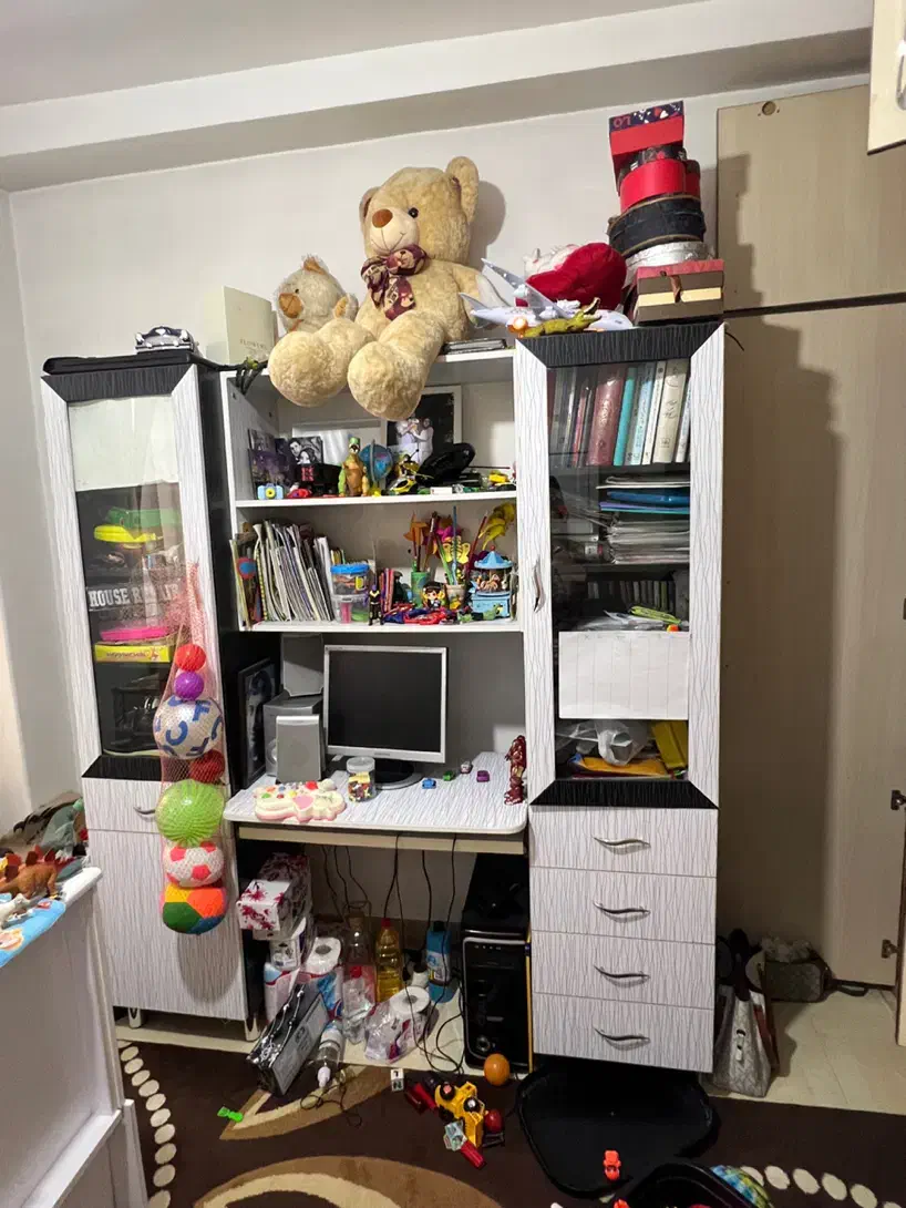 فروش میز تحریر و کمد بسیار جادار و زیبا|میز تحریر و کامپیوتر|قائمشهر, |دیوار