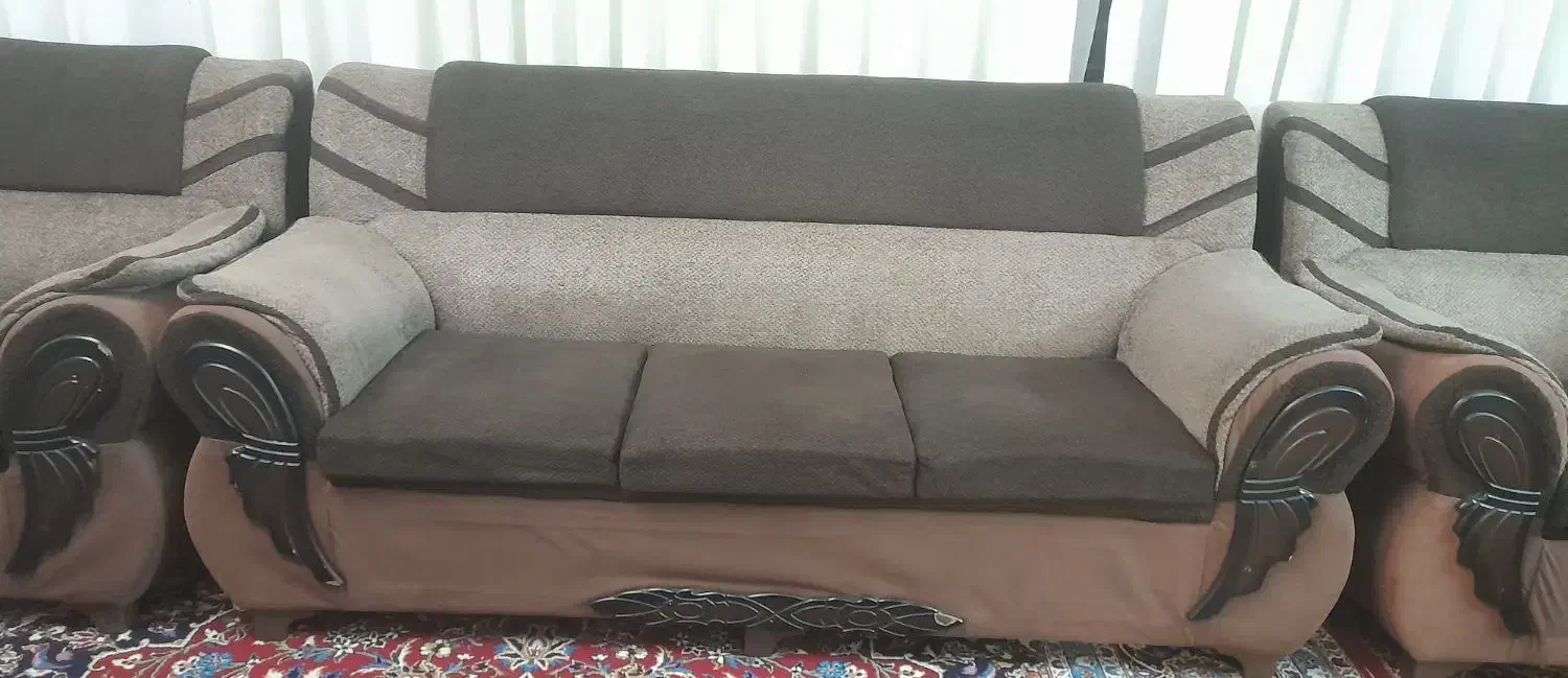 مبل۷نفره|مبلمان خانگی و میز عسلی|اصفهان, چشمه باقرخان|دیوار