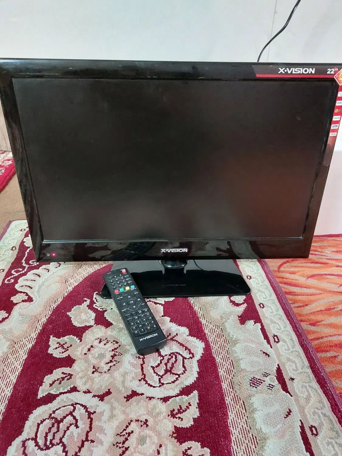 با سلام مانیتور یا تلویزیون|تلویزیون و پروژکتور|قم, شاه سید علی|دیوار