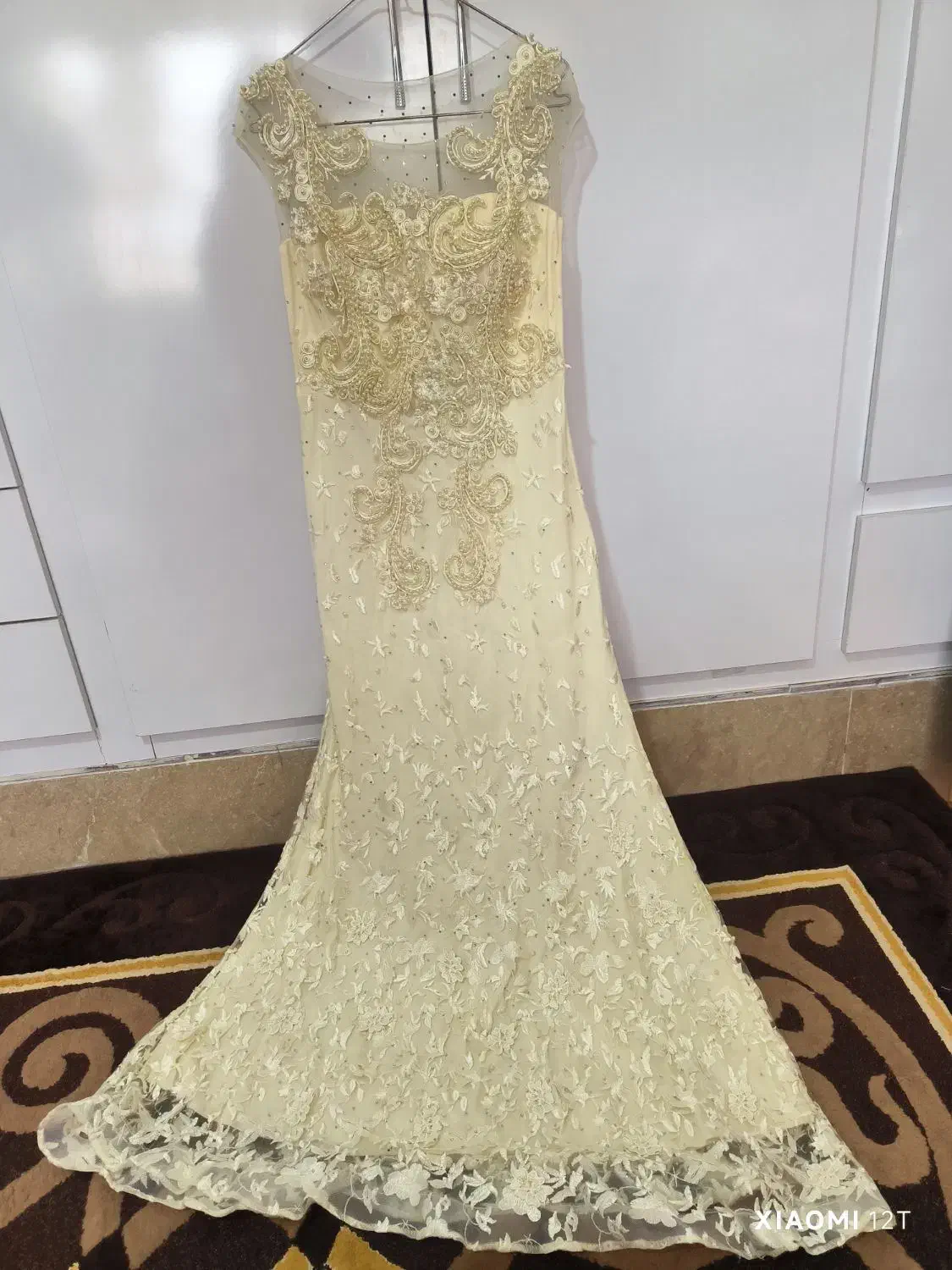 لباس زیباکاملا مرواریدی در حد نو|لباس|تربتحیدریه, شهرک ولیعصر|دیوار