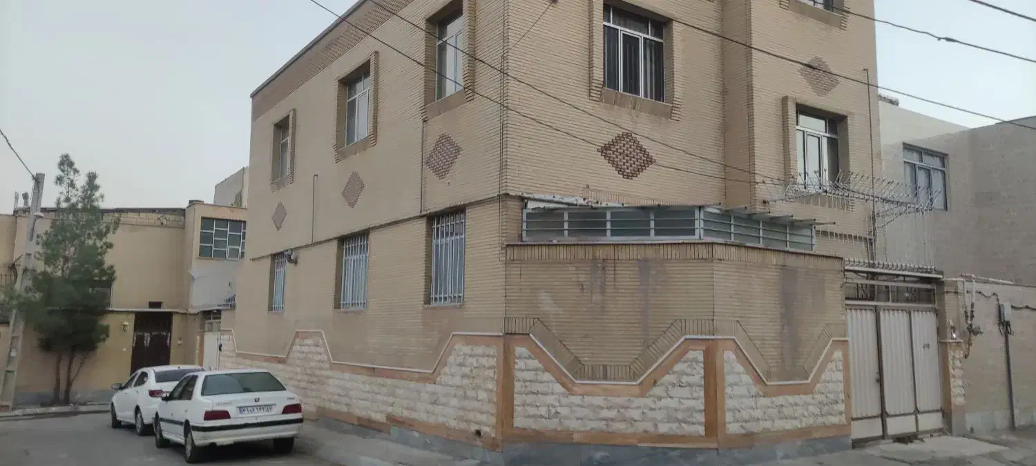 اجاره ویلای طبقه اول (روی همکف)۳خواب|اجارهٔ خانه و ویلا|خمینیشهر, |دیوار