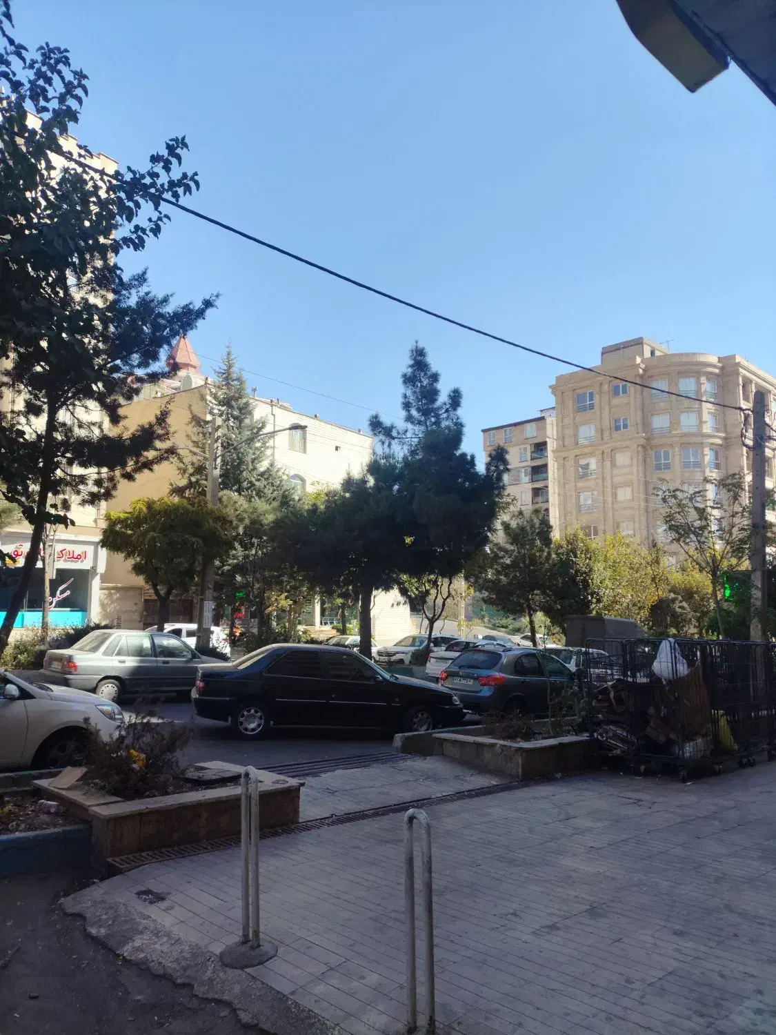 مغازه ۱۳۰ متری بر پاسداران نوساز /اجاره|اجارهٔ مغازه و غرفه|رودهن, |دیوار