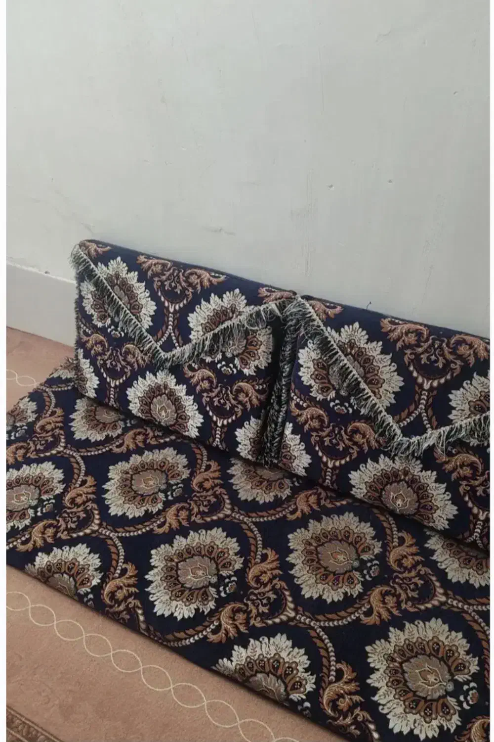 کناره|رختخواب، بالش، پتو|سیرجان, |دیوار