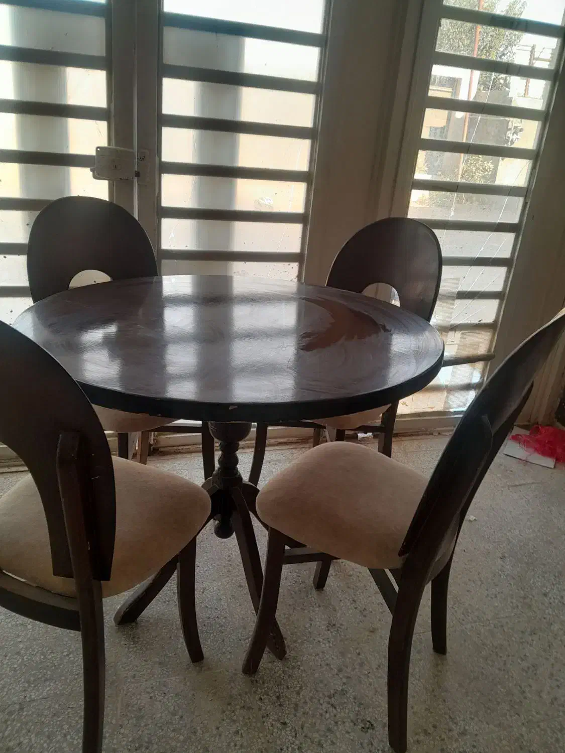 میز ناهارخوری|میز و صندلی غذاخوری|تربتحیدریه, پارک پرستار|دیوار