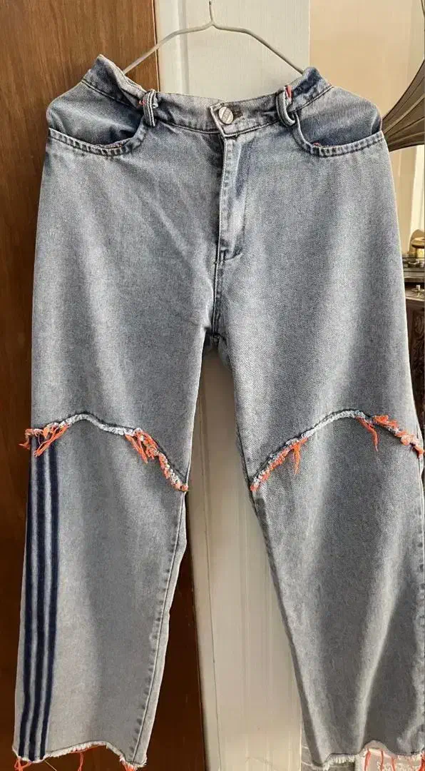 درحدنوع|لباس|تبریز, |دیوار