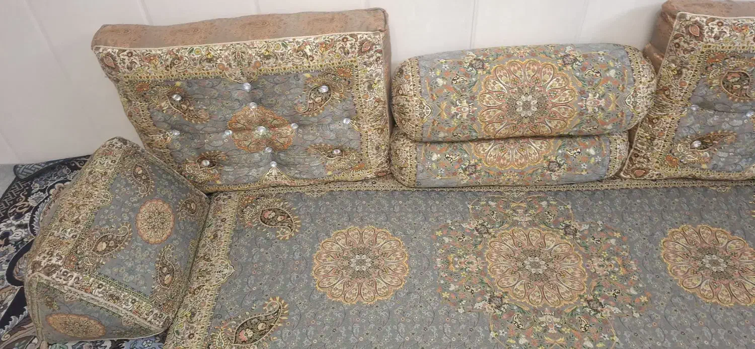 شاه نشین|پشتی|نسیم‌شهر, |دیوار