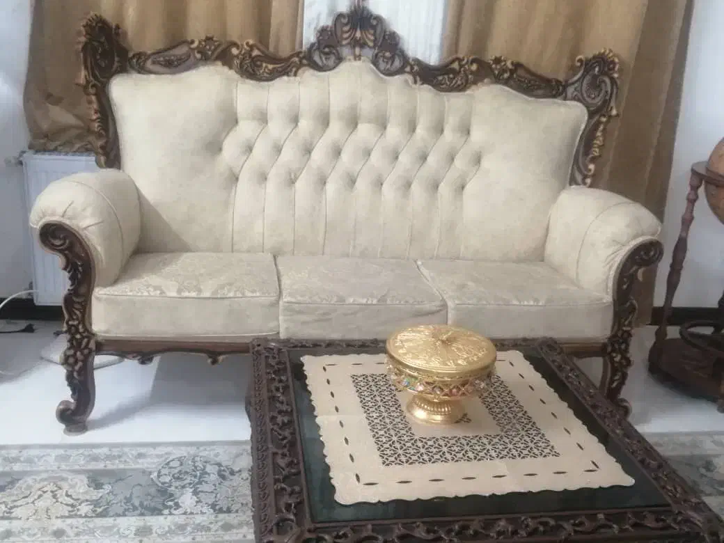 فروش وسایل منزل به علت جابجایی|مبلمان خانگی و میز عسلی|برخوار, |دیوار