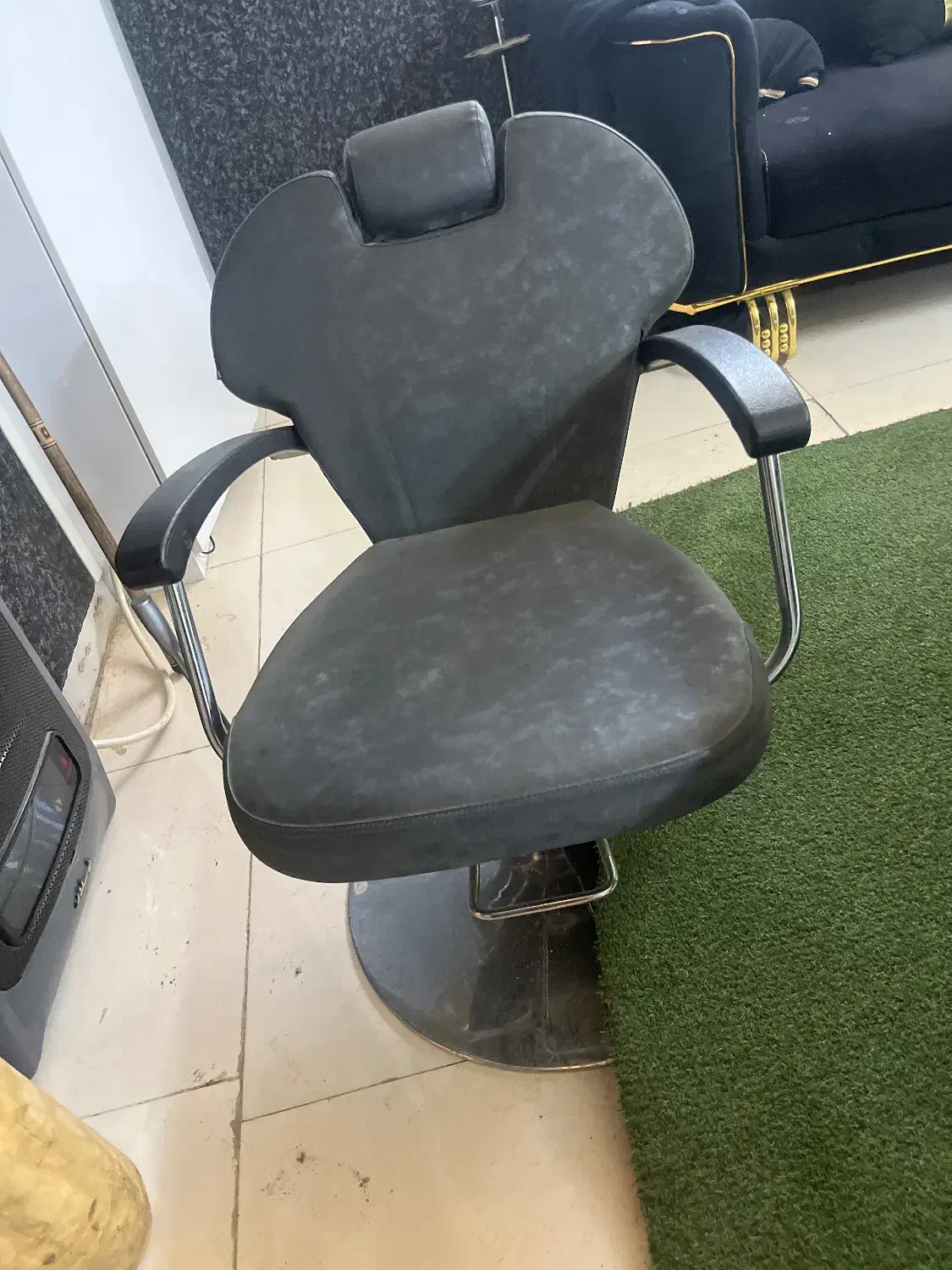 صندلی|آرایشگاه و سالن‌های زیبایی|فولادشهر, مسکن مهر فولادشهر|دیوار