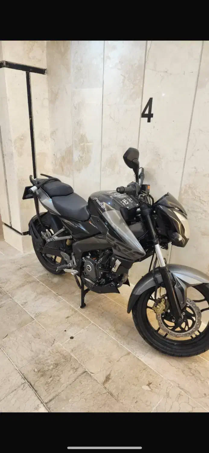 موتور NS|موتورسیکلت|هشتگرد, هشتگرد قدیم|دیوار