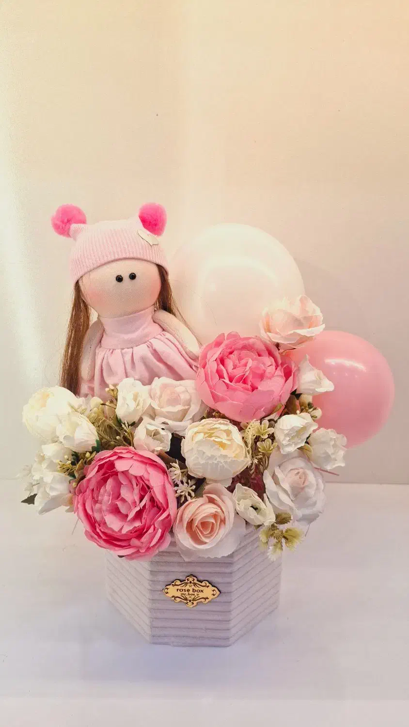 گل تولدی عروسکی مصنوعی|گل مصنوعی|مشهد, الهیه|دیوار