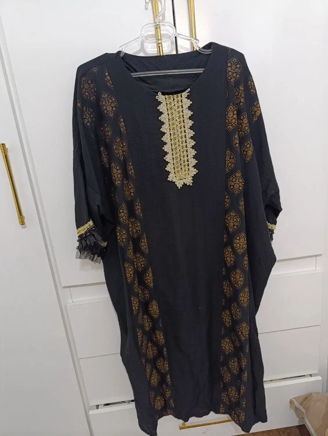 مانتو قواره بزرگ|لباس|تربت جام, زیباکنار|دیوار