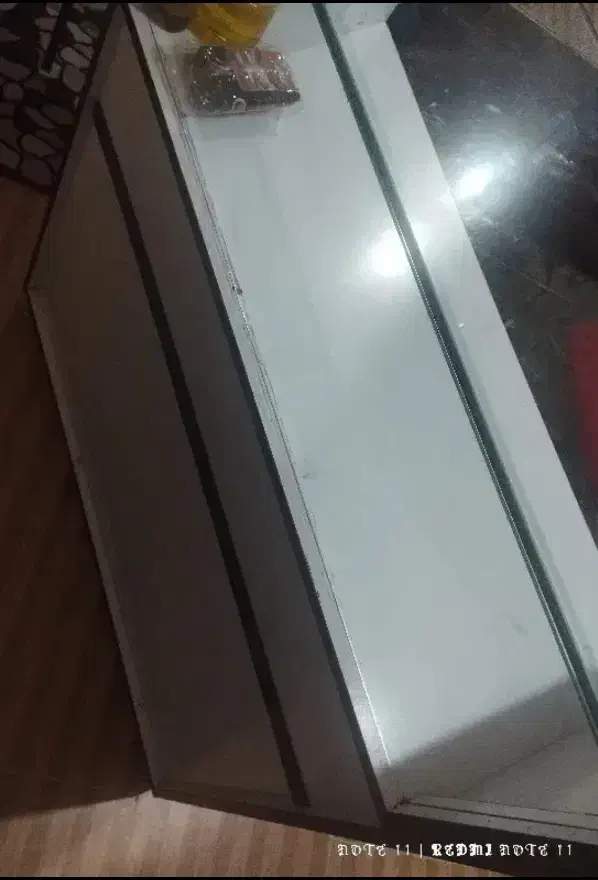 میز ویترین|بوفه، ویترین، کنسول|فردیس, منظریه|دیوار